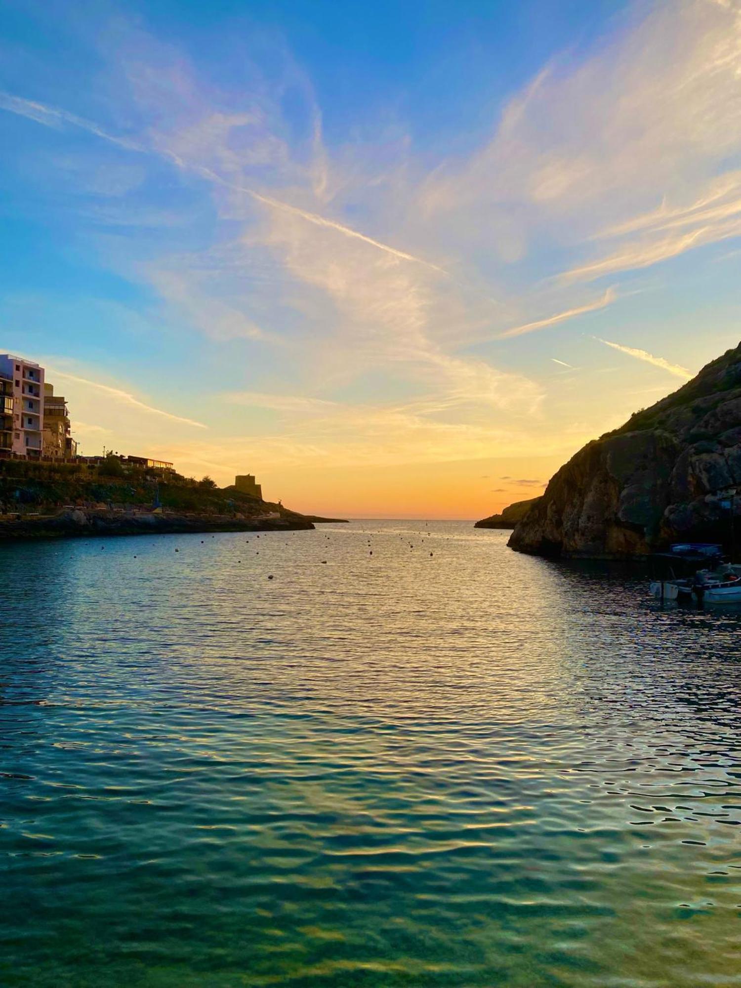 Best Of Xlendi Seafront Apartments Bagian luar foto